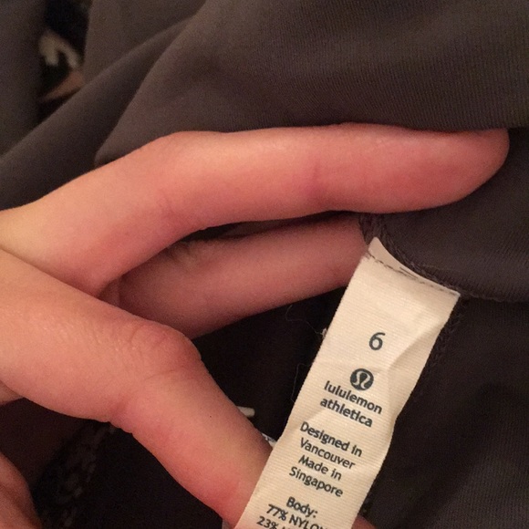 LuLuLemon Gym Leggings - Picture 3 of 3